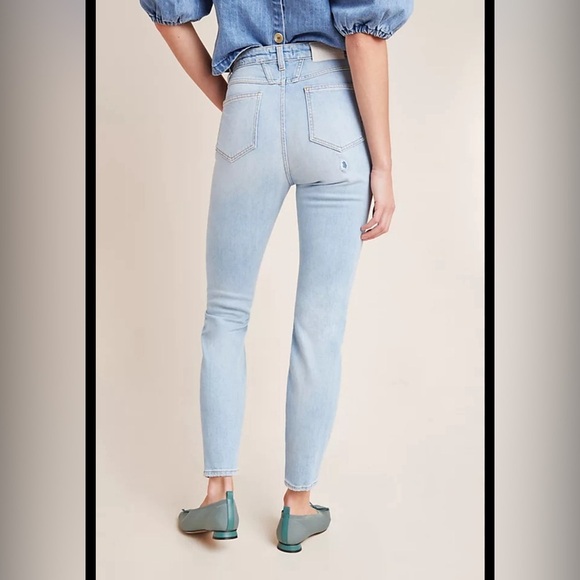 Closed Baker High-Rise
Distressed Slim Jeans sz 28 - Picture 4 of 13